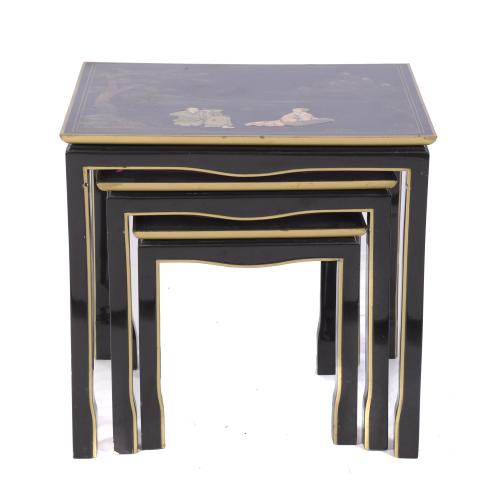 SET OF THREE ORIENTAL-LIKE NESTING TABLES, 20TH CENTURY. 