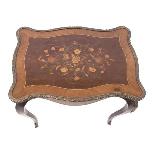 FRENCH LOUIS XV STYLE COFFEE TABLE, 20TH CENTURY. 