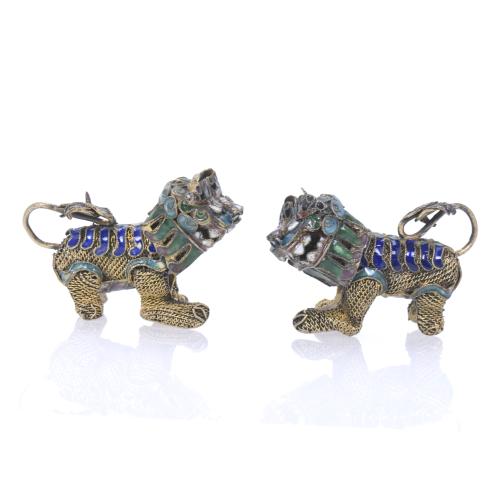 239-PAIR OF SMALL FOO DOGS WITH MOVABLE HEADS, 20TH CENTURY.