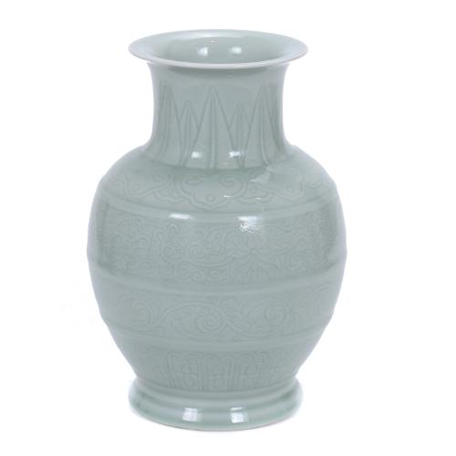 CHINESE VASE, AFTER CELADON YEN YEN PORCELAIN MODELS, 20TH CENTURY. 