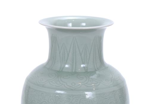 CHINESE VASE, AFTER CELADON YEN YEN PORCELAIN MODELS, 20TH 