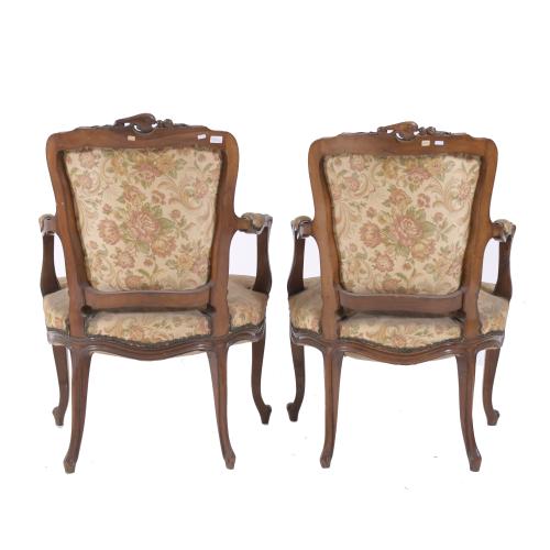 PAIR OF LOUIS XV STYLE ARMCHAIRS, 20TH CENTURY. 