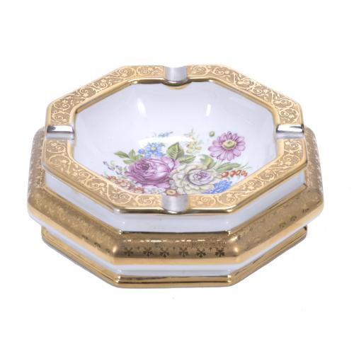 BOHEMIA PORCELAIN ASHTRAY, 20TH CENTURY.