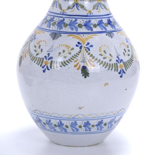 TALAVERA CERAMIC VASE, 20TH CENTURY. 