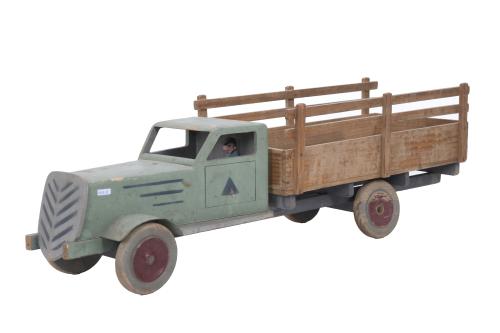 TOY TRUCK, CIRCA 1910. 