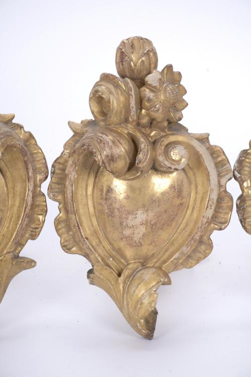 SET OF FIVE ELIZABETHAN CURTAIN RAILS, 19TH CENTURY. 