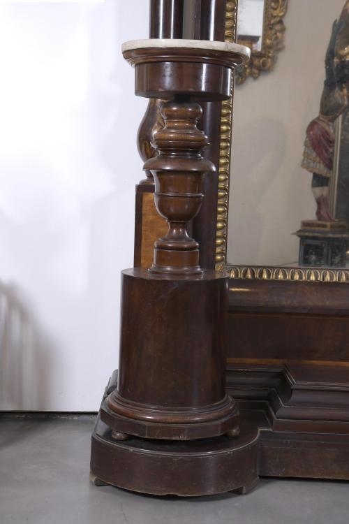 MARY CHRISTINE REGENCY TREMÓ WITH PAIR OF PEDESTALS, CIRCA 