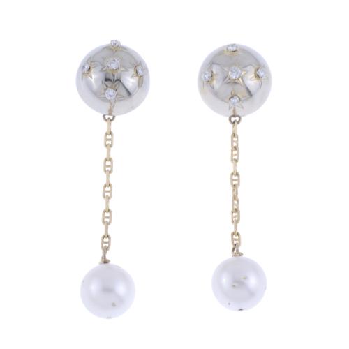 171-PENDIENTES CON PERLAS AUSTRALIANAS Y DIAMANTES.