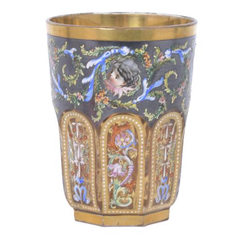 651-VASO EN CRISTAL DE BOHEMIA, SIGLO XIX.