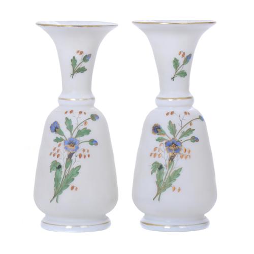 658-PAIR OF SMALL OPALINE VASES, 20TH CENTURY. 