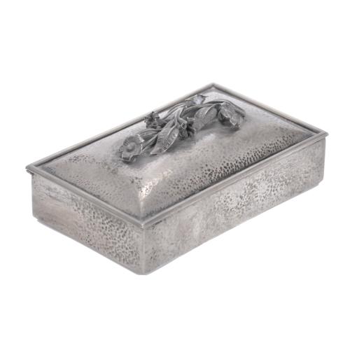 SILVER TOBACCO BOX, 20TH CENTURY. 