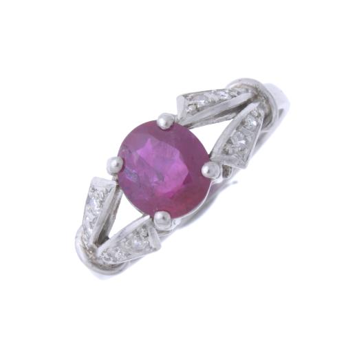 76-RING WITH RUBY AND DIAMONDS