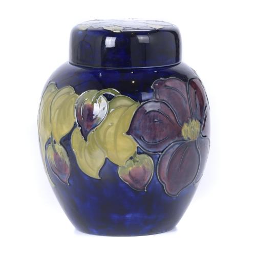 MOORCROFT MANUFACTURE. ENGLISH JAR, EARLY DECADES OF THE 20