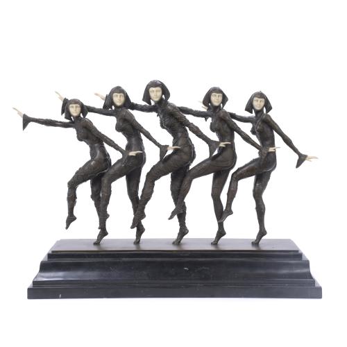 525-SIGUIENDO MODELOS DE DEMÉTRE CHIPARUS (1886-1947).  "FIVE GIRLS", CIRCA 1930.