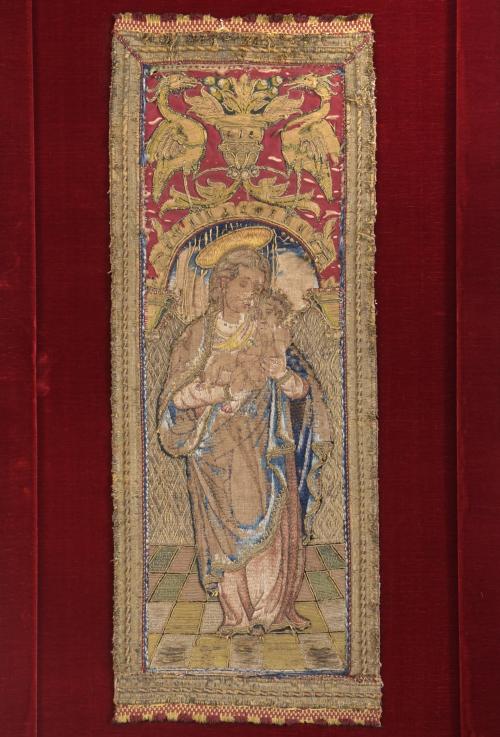 602-EMBROIDERY ‘MADONNA HOLDING CHILD JESUS IN HER ARMS', 16TH - 17TH CENTURY.