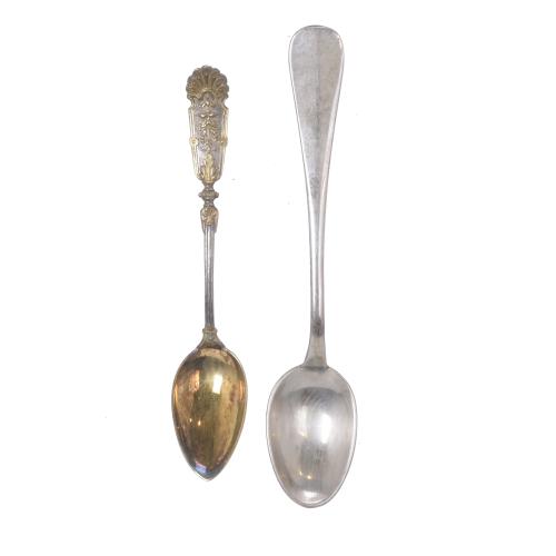 SET OF TWO LOTS OF SILVER TEASPOONS.