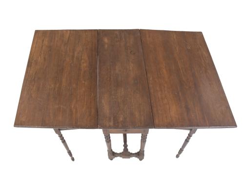 ENGLISH FOLDING TABLE, 18TH CENTURY.