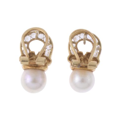 HORSESHOE-SHAPED DIAMONDS AND PEARLS EARRINGS