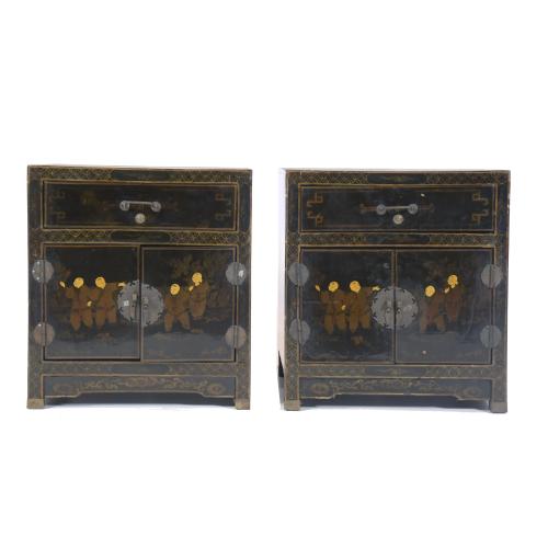 PAIR OF CHINESE COFFEE TABLES, 20TH CENTURY. 