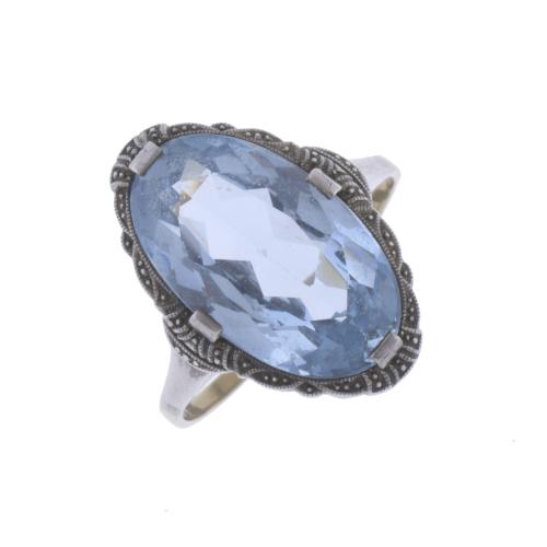 28-BELLE ÉPOQUE RING WITH AQUAMARINE