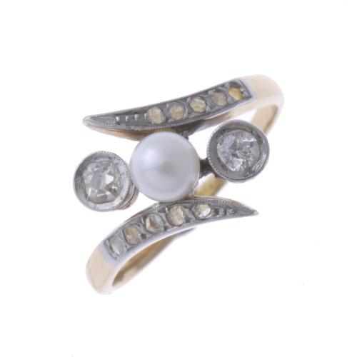 47-PEARL AND DIAMONDS RING, 1950'S.