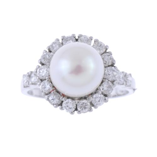 ROSETTE RING WITH PEARL AND DIAMONDS