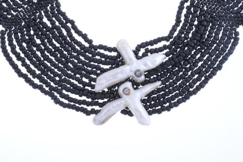 NECKLACE AND BRACELET IN JET AND PEARLS