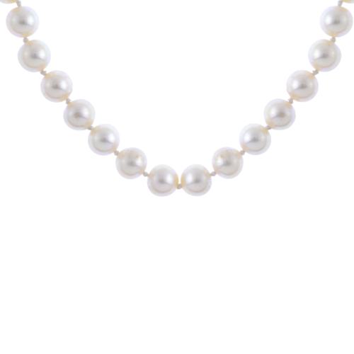 SINGLE-STRAND PEARLS NECKLACE