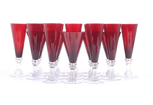 SET OF EIGHT WINE GLASSES AND TWELVE CHAMPAGNE GLASSES IN M