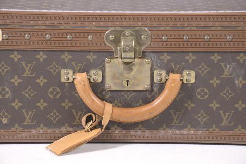 LOUIS VUITTON. "ALZER 75" MODEL SUITCASE.