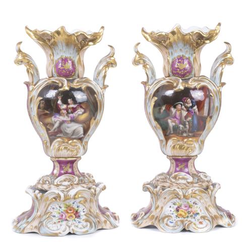 AFTER MODELS BY JACOB PETIT (1796-1868). PAIR OF NAPOLEON III POLYCHROME AND GILDED PORCELAIN VASES, 19TH CENTURY.