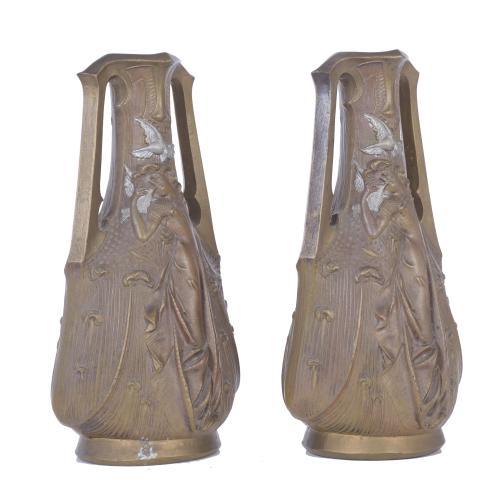 PAIR OF JUGENDSTIL STYLE VASES, 20TH CENTURY.