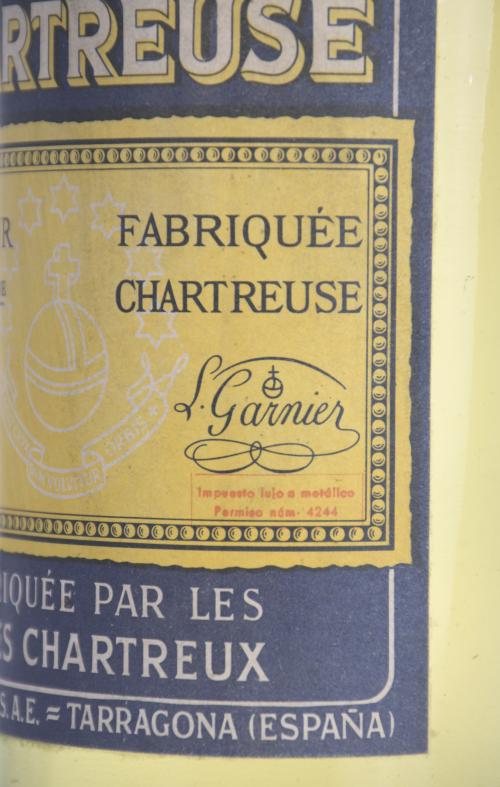 CHARTREUSE. YELLOW LIQUOR BOTTLE, 1959 - 1965.