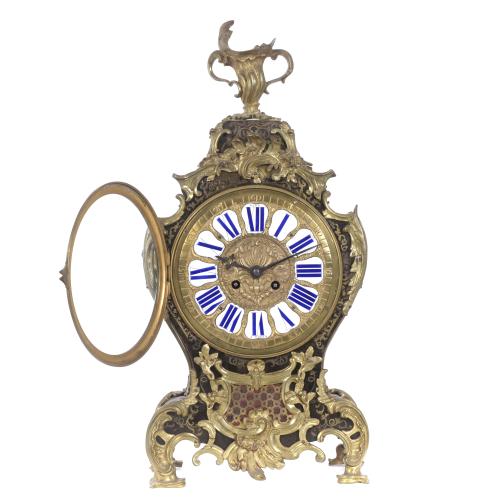 RELOJ DE SOBREMESA BOULLE NAPOLEÓN III, CIRCA 1870.