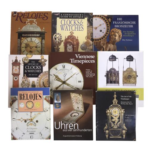 COLECCIÓN DE DIECINUEVE LIBROS SOBRE RELOJES.