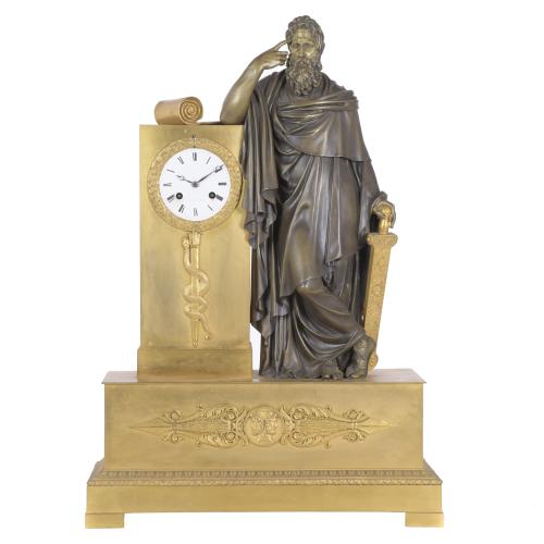 JEAN-ANTOINE LÉPINE (1720 - 1814). RELOJ DE SOBREMESA IMPERIO CON ALEGORÍA A LA PRUDENCIA Y A LA SABIDURÍA, CIRCA 1810.