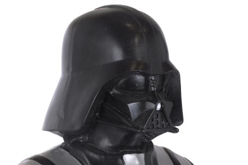 "DARTH VADER" DE LA SAGA "STAR WARS".