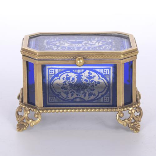 JEWELLERY BOX, LATE 19TH CENTURY.