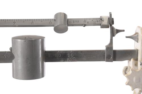 PHARMACY SCALE, FIRST HALF OF THE 20TH CENTURY.