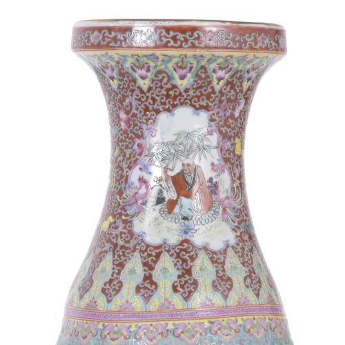 CHINESE ROSE FAMILY VASE, CIRCA 1950.