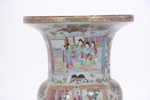 JARRÓN CHINO EN PORCELANA DE CANTÓN FAMILIA ROSA, SIGLO XIX