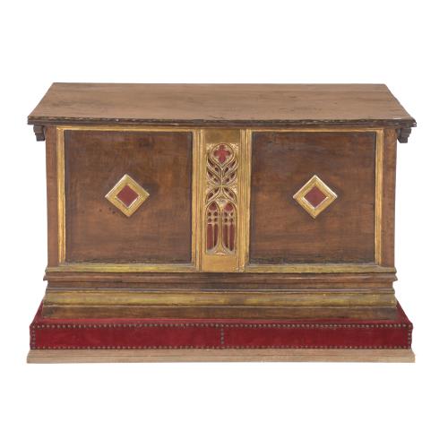 GOTHIC STYLE CHEST, 20TH CENTURY.