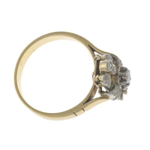 ART DECO SHUTTLE RING WITH DIAMONDS