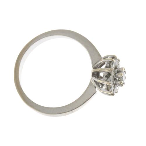 DIAMONDS ROSETTE RING