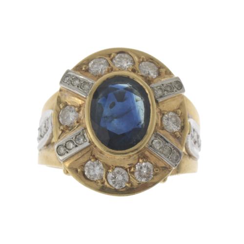 SAPPHIRE AND DIAMONDS RING