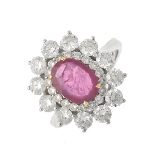 Anillo rosetón con rubí y diamantes 