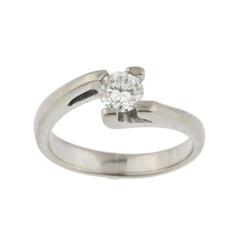 Solitaire ring with diamond.