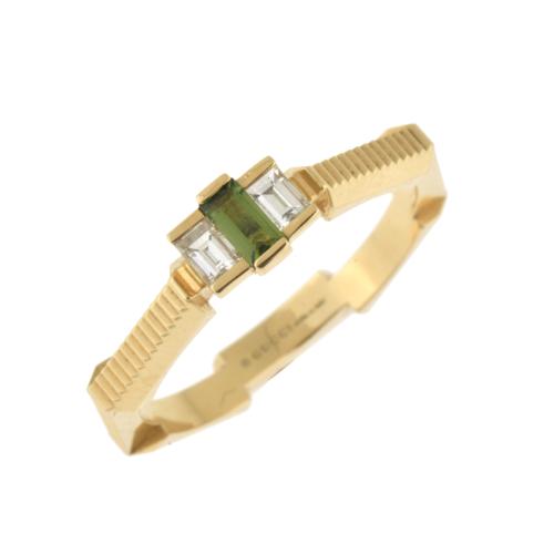 GUCCI, anillo con turmalina verde y diamantes.