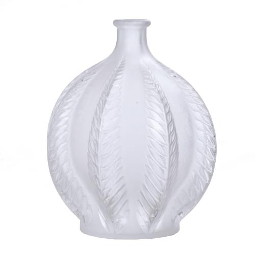 RENÉ LALIQUE (1860-1945)  Jarrón modelo "Malines", circa 19