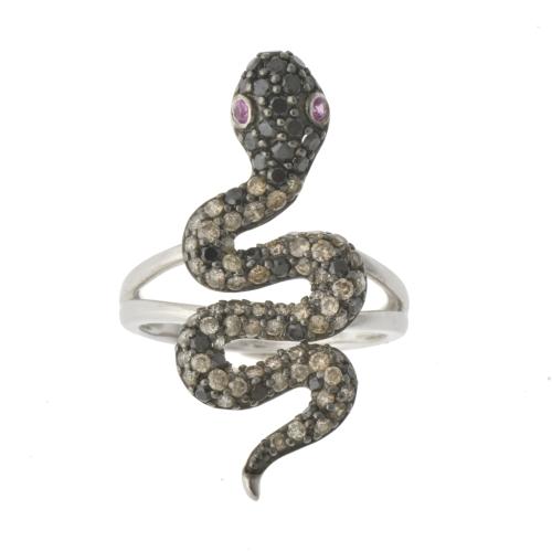 Anillo en forma de serpiente con diamantes y rubíes.